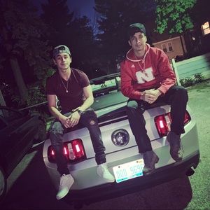 Meet your Posher, Lee